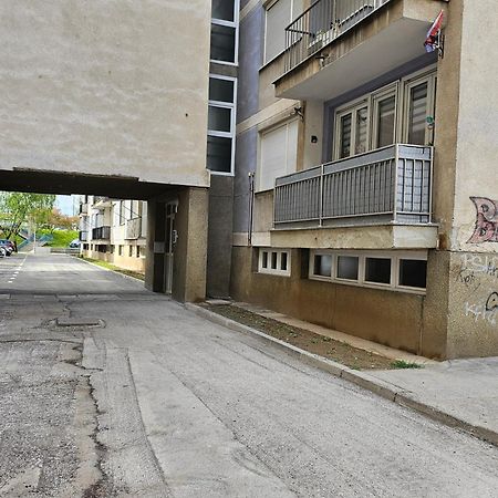Apartman Laura Karlovac Eksteriør billede
