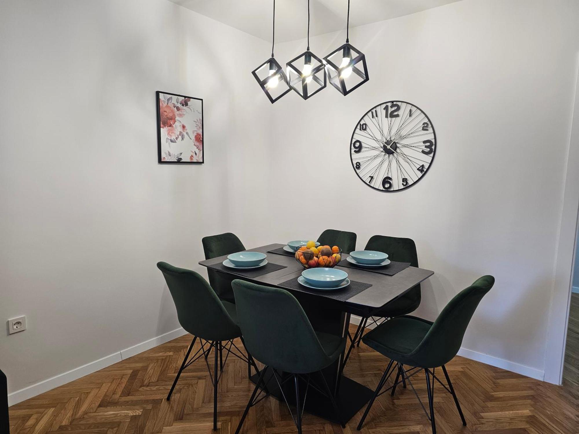 Apartman Laura Karlovac Eksteriør billede